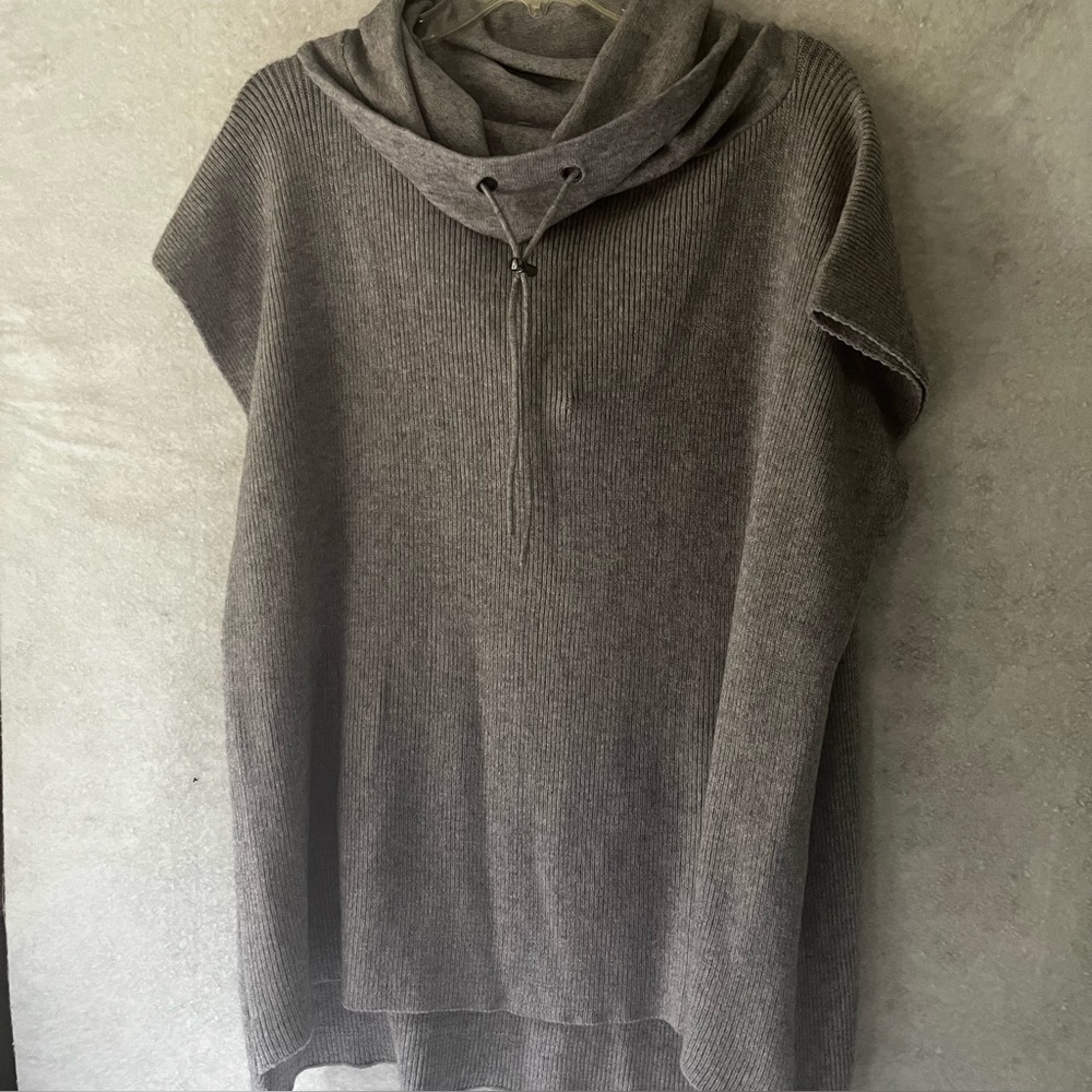 Francesca Heather Grey Sweater Knit Drawstring Hooded Pullover Size One-Size NWT